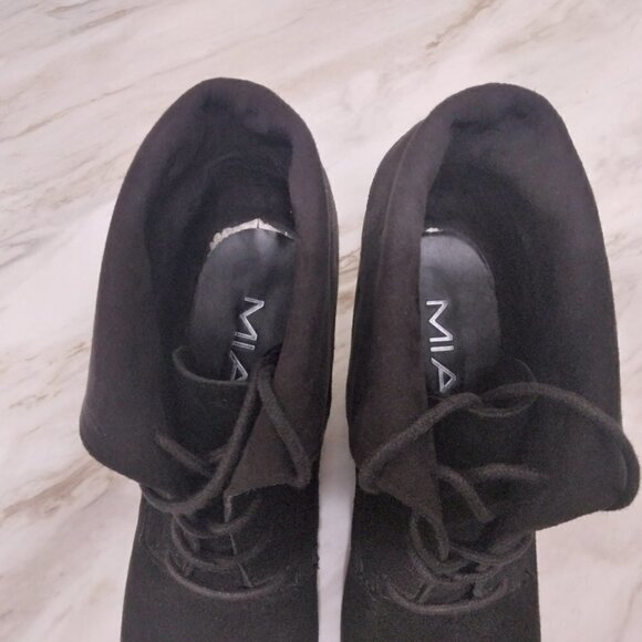 Mia | Leather Suede Platform Wedge Lace Up Bootie | Size 8.5 - Picture 10 of 10